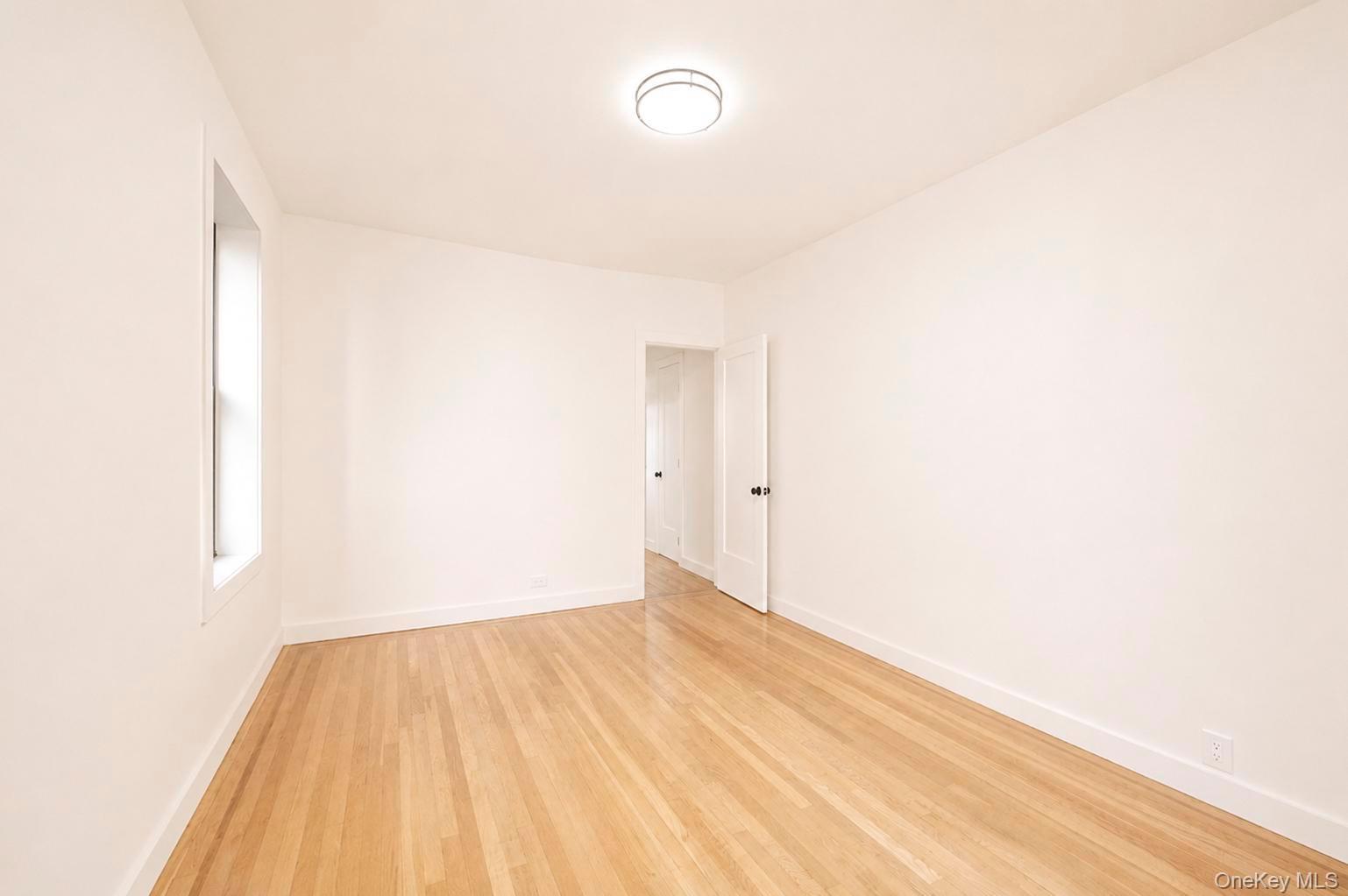 2925 Matthews Avenue, Unit 2H photo 18