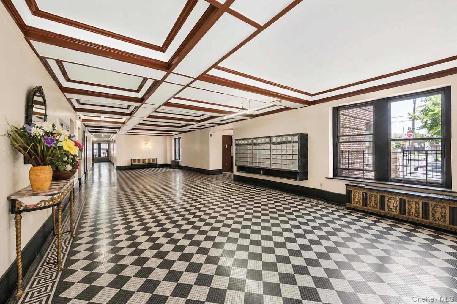 2925 Matthews Avenue, Unit 2H photo 25