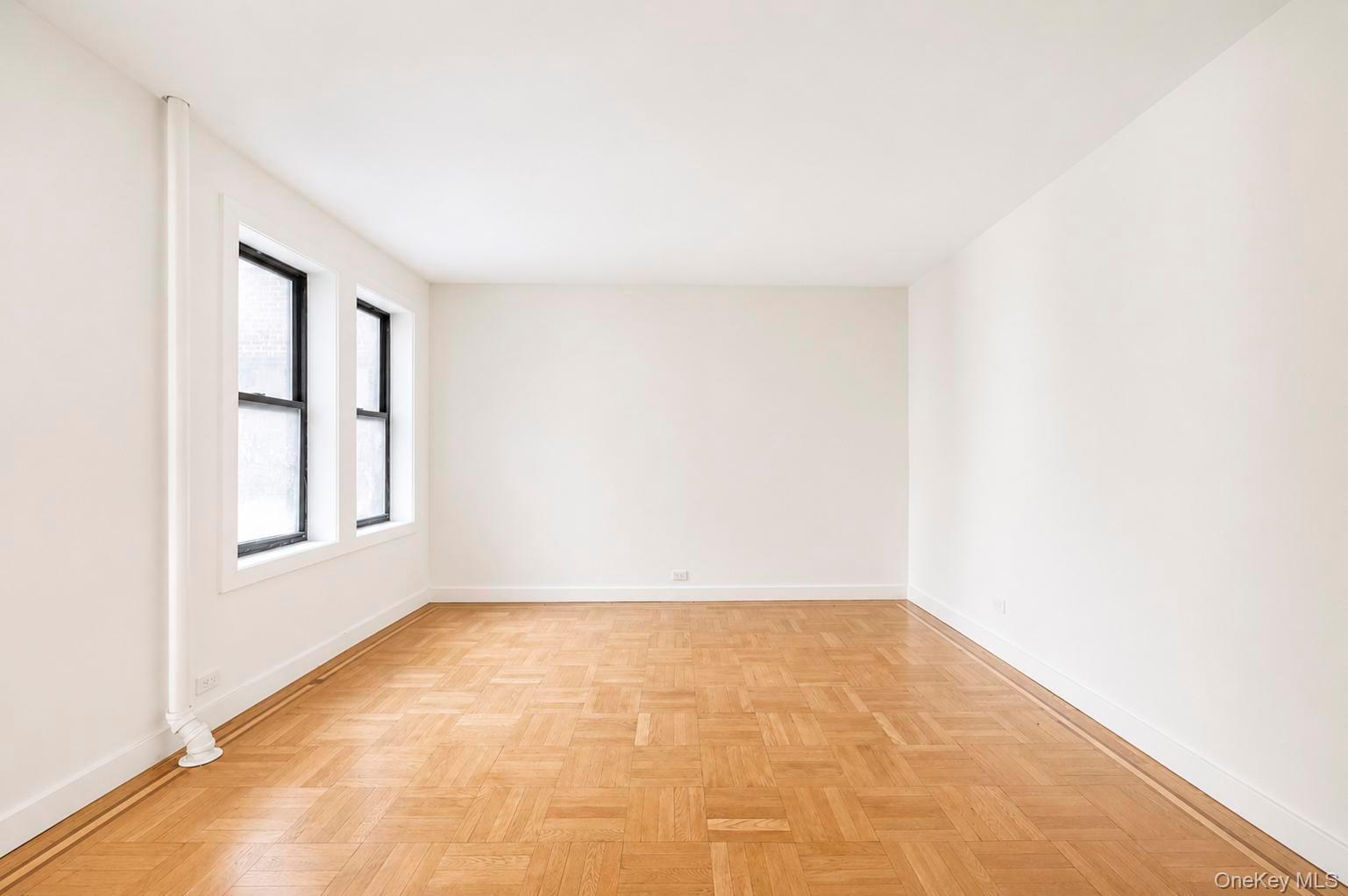 2925 Matthews Avenue, Unit 2H photo 10