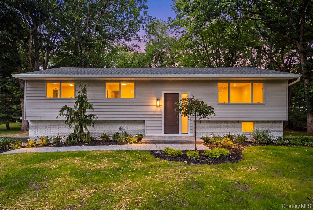 142 N Little Tor Road – For Sale