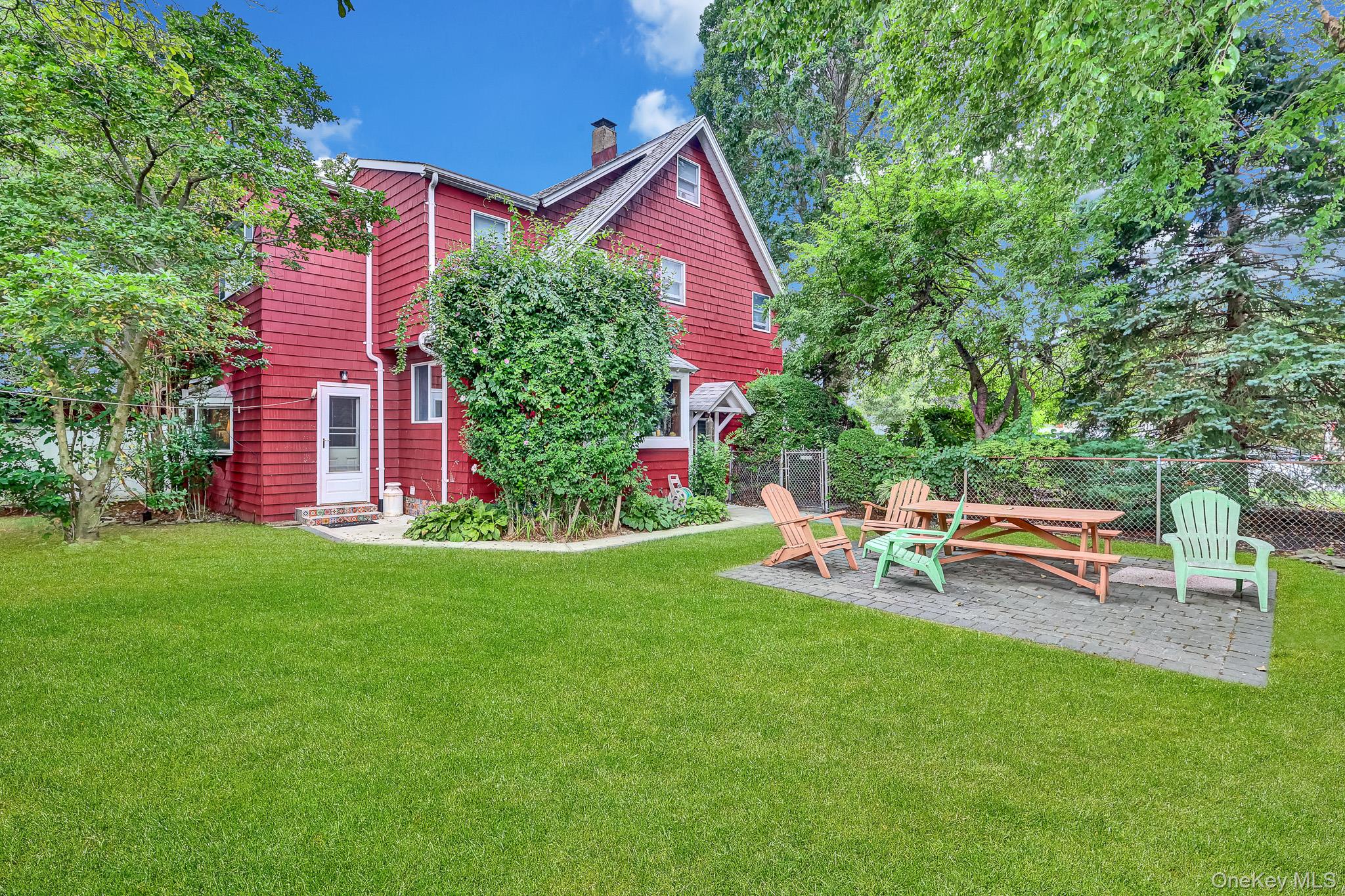 709 Clinton Street – For Sale photo 5