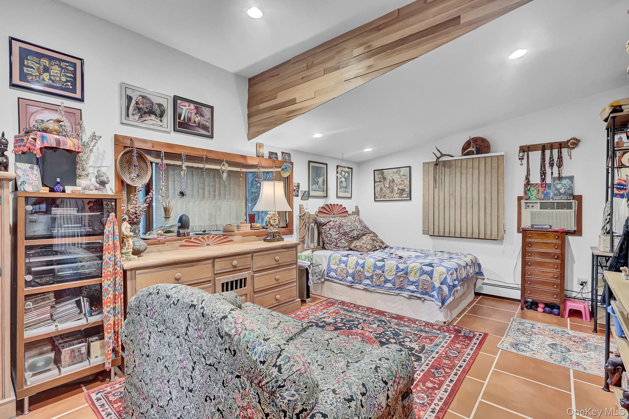 709 Clinton Street – For Sale photo 16