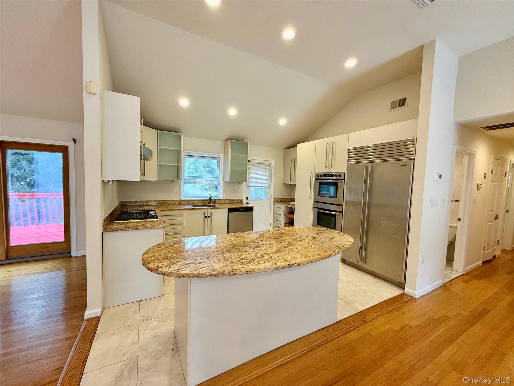 5 Elm Street – For Rent photo 4