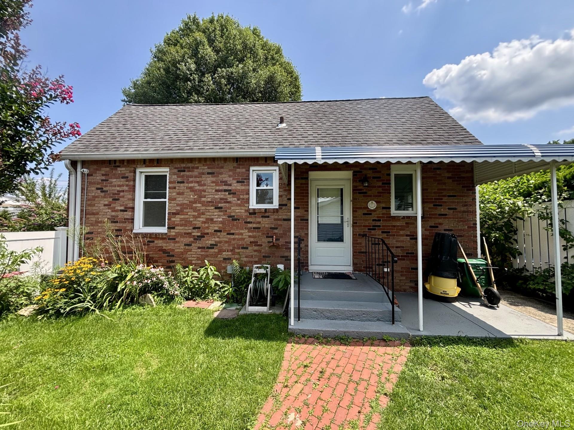 42 Bella Vista Avenue – For Rent