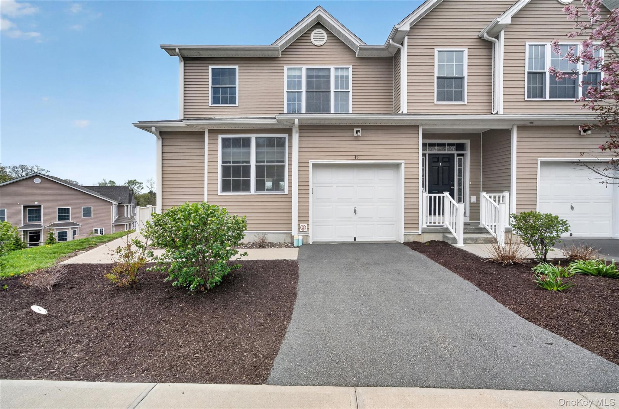 35 Pinto Road E – For Sale