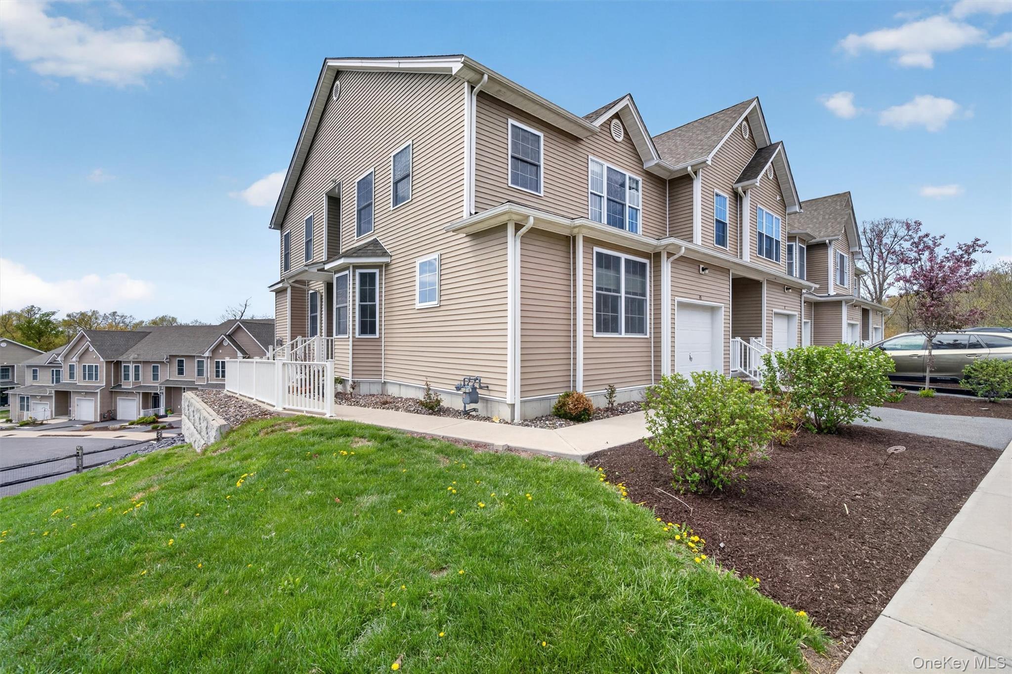 35 Pinto Road E – For Sale photo 5