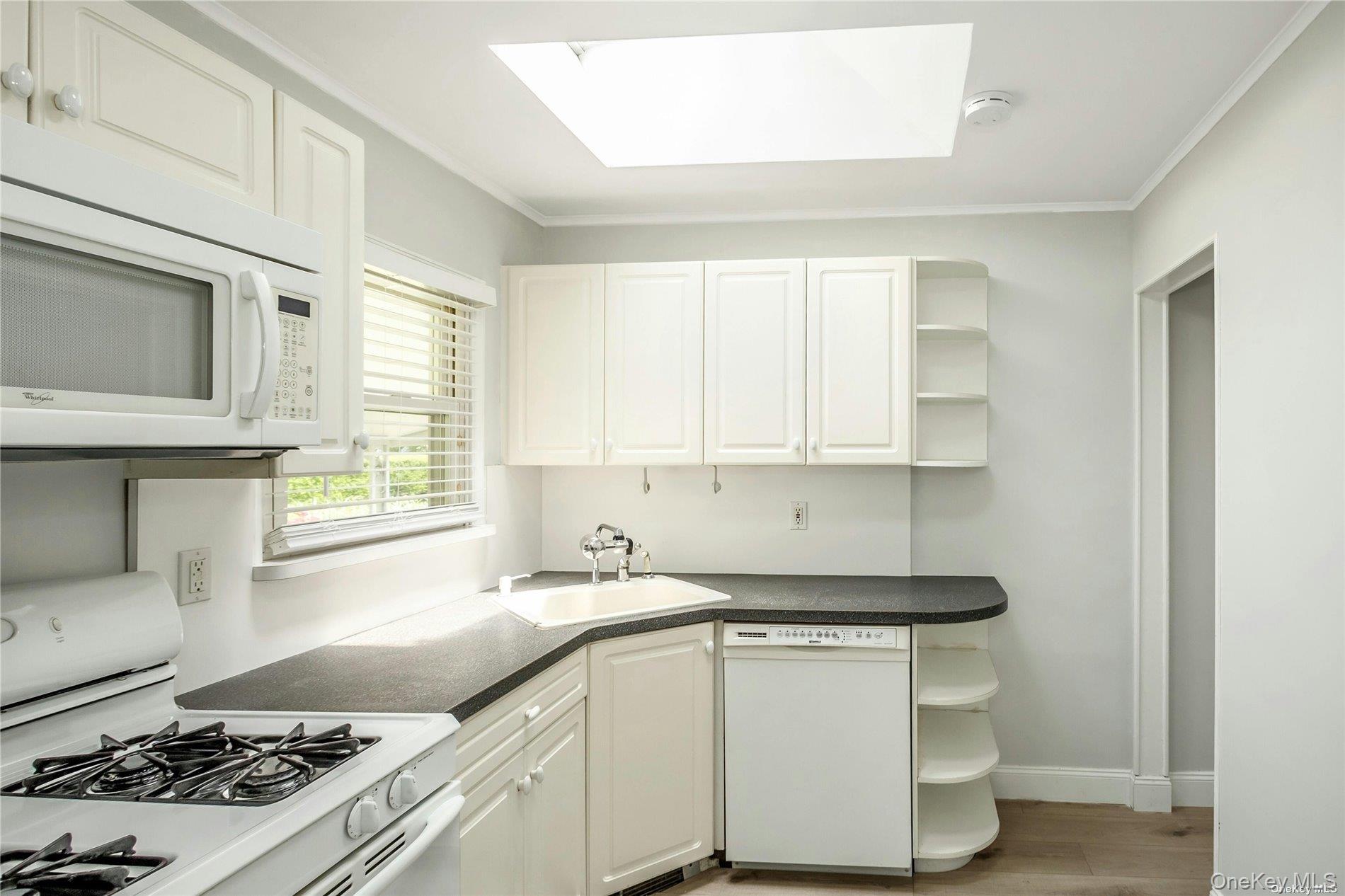 83 Knickerbocker Road – For Rent photo 11