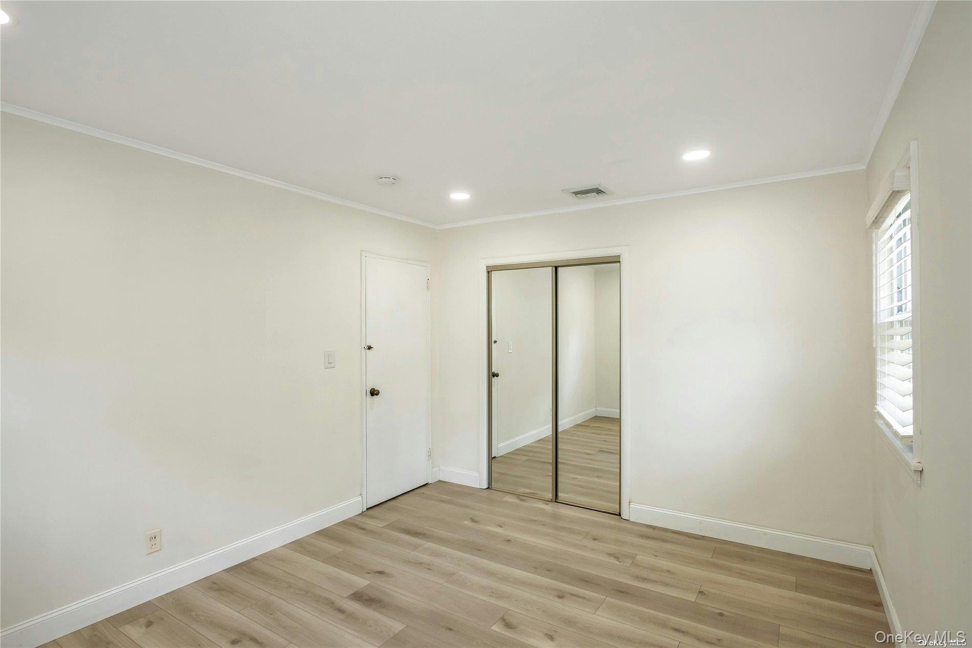83 Knickerbocker Road – For Rent photo 16