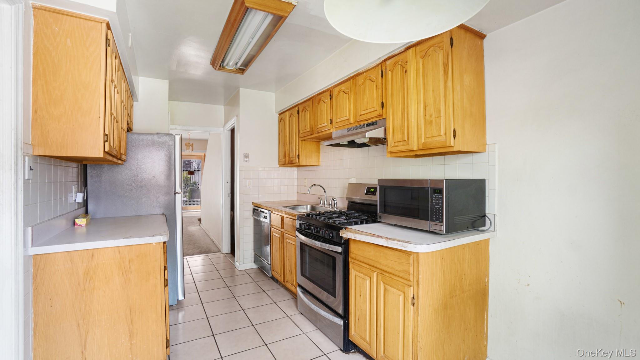 2436 Seymour Avenue – For Sale photo 8