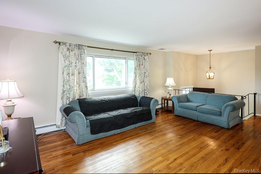 555 N Windsor Avenue – For Sale photo 7
