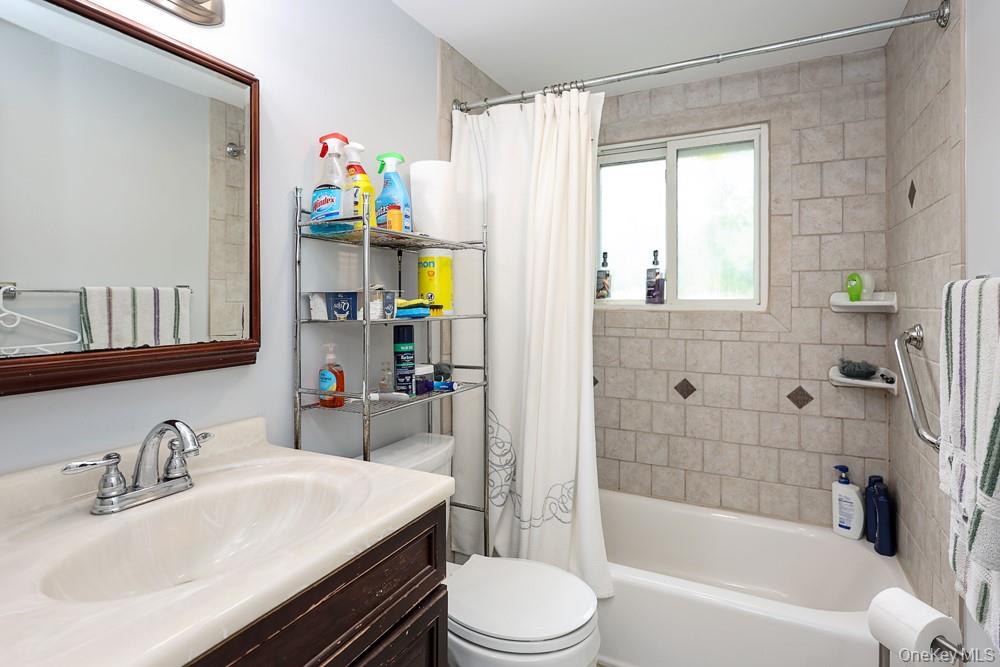 555 N Windsor Avenue – For Sale photo 23