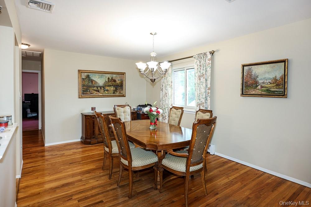 555 N Windsor Avenue – For Sale photo 8