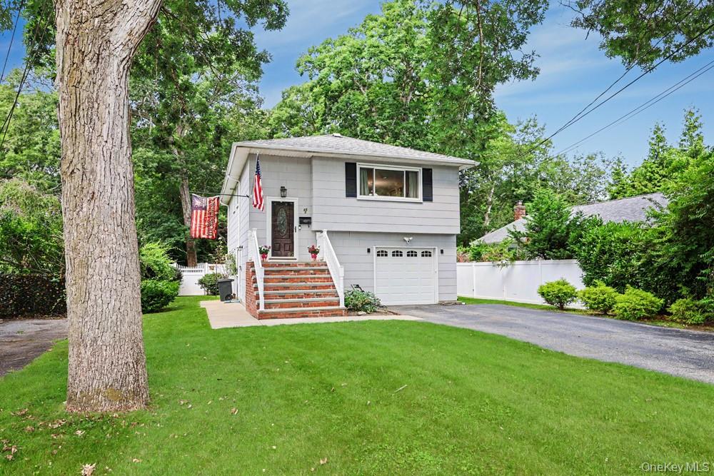 555 N Windsor Avenue – For Sale photo 2