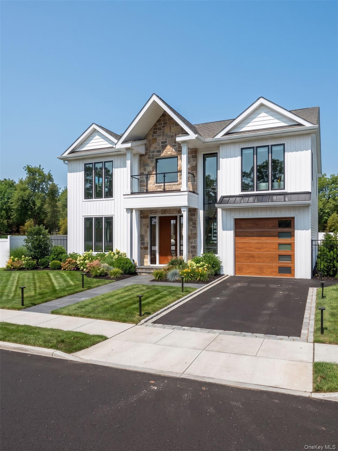 50 Cliff Lane – For Sale