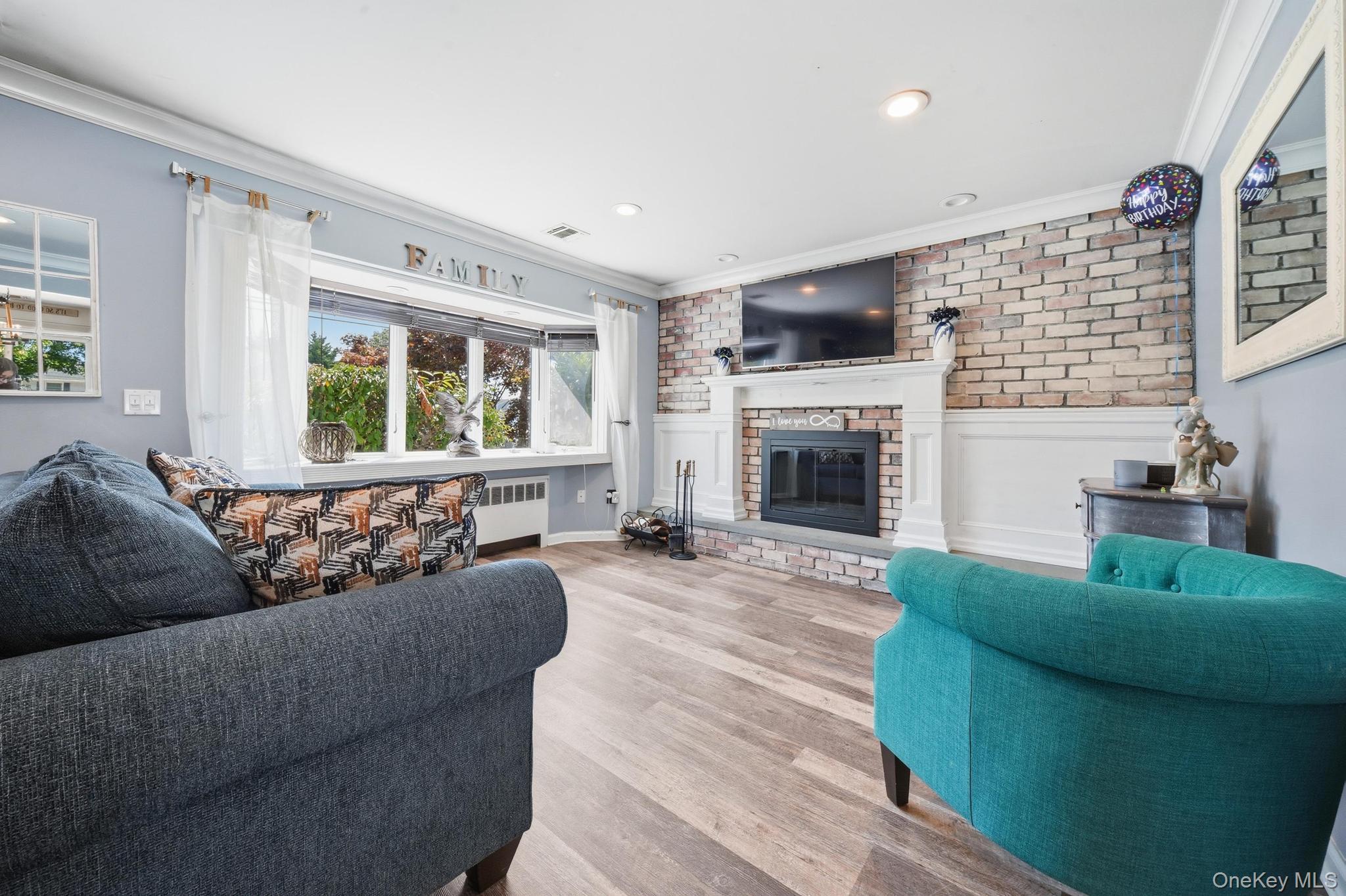422 Park Lane – For Sale photo 9