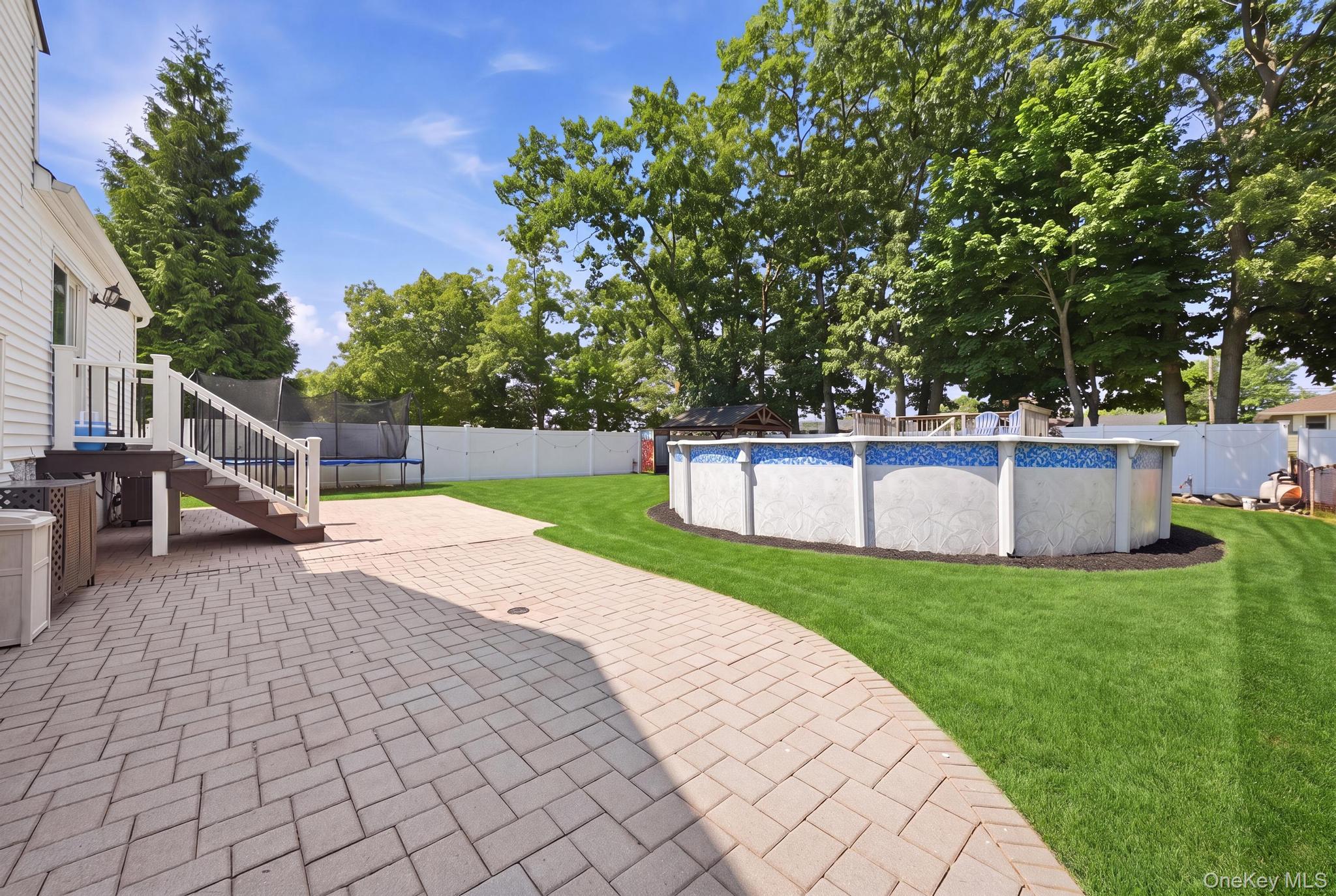 422 Park Lane – For Sale photo 5