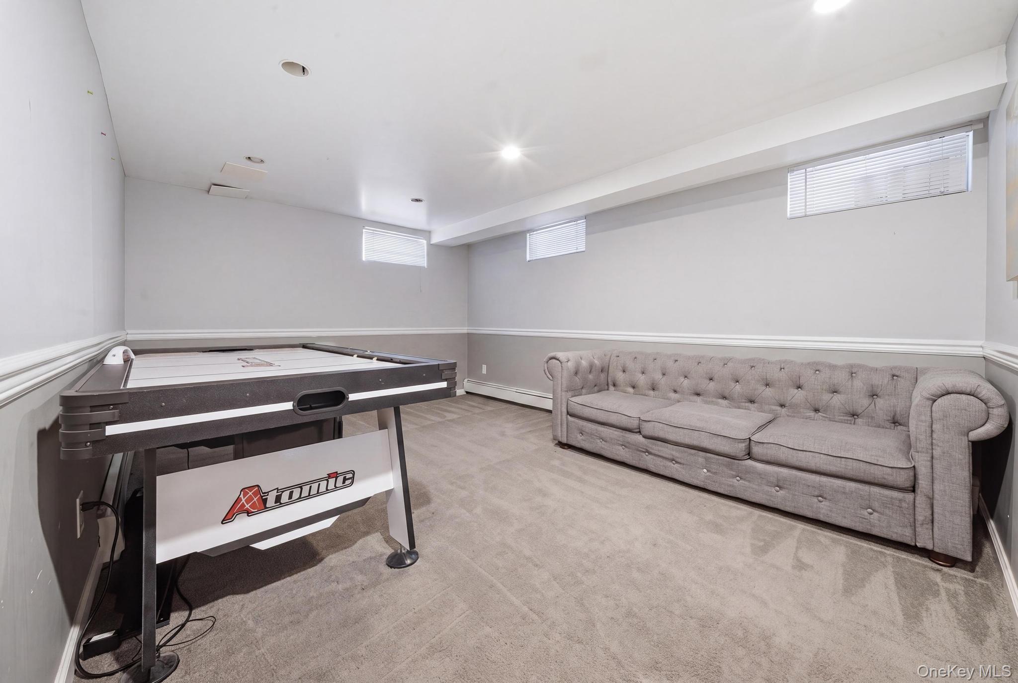 422 Park Lane – For Sale photo 18