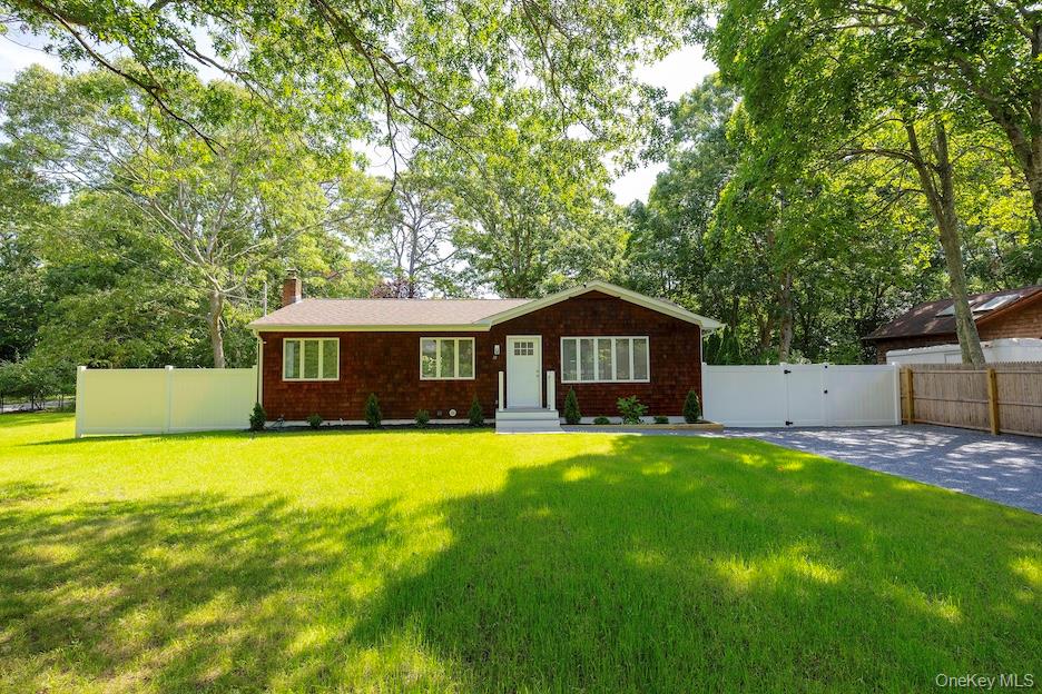18 EASTERLY Road – For Sale