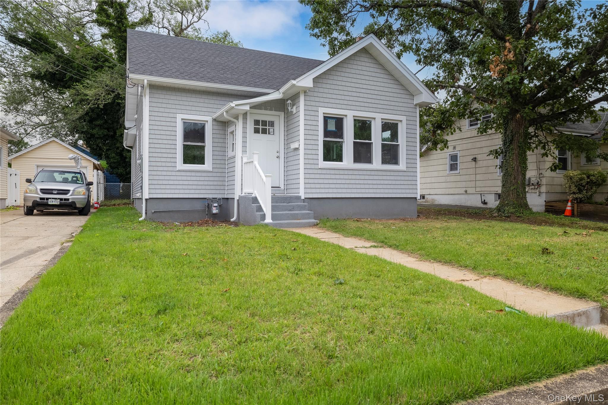 171 S Brookside Avenue – For Sale