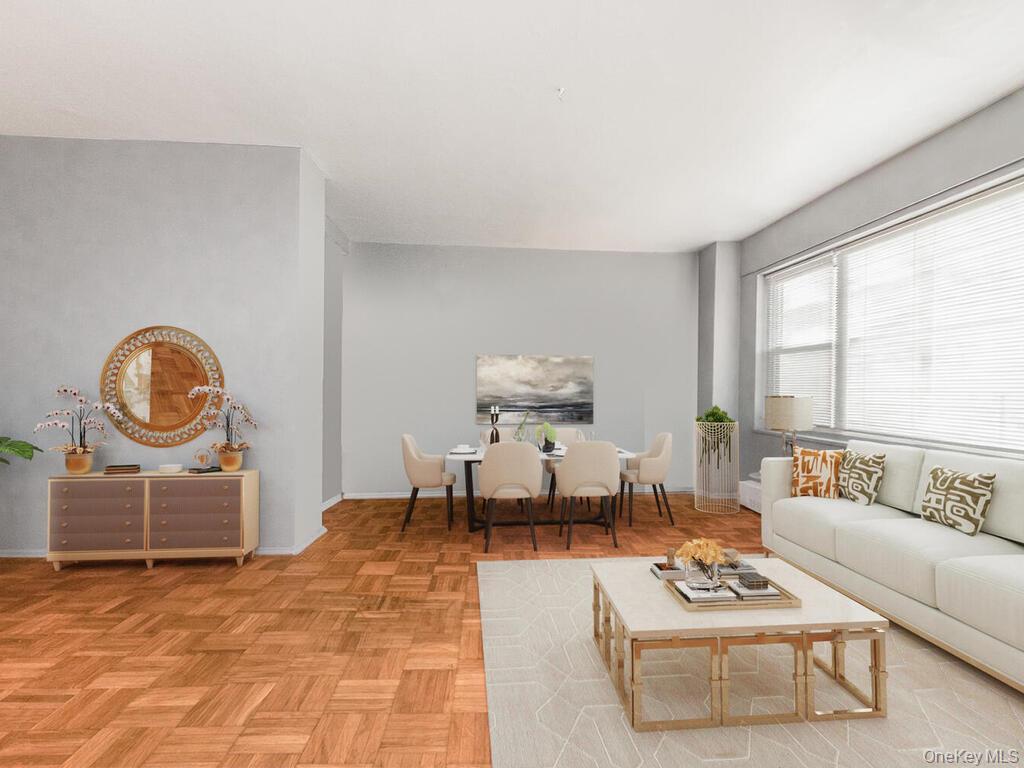 4 Fordham Hill Oval, Unit 1A photo 2
