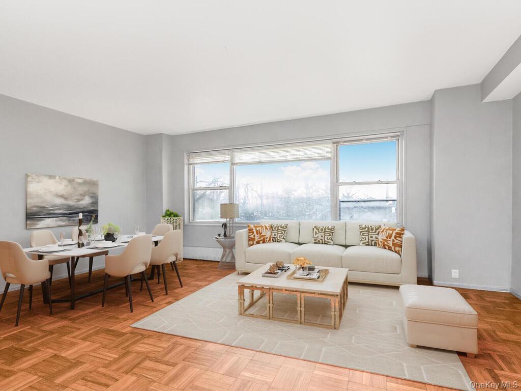 4 Fordham Hill Oval, Unit 1A photo 6