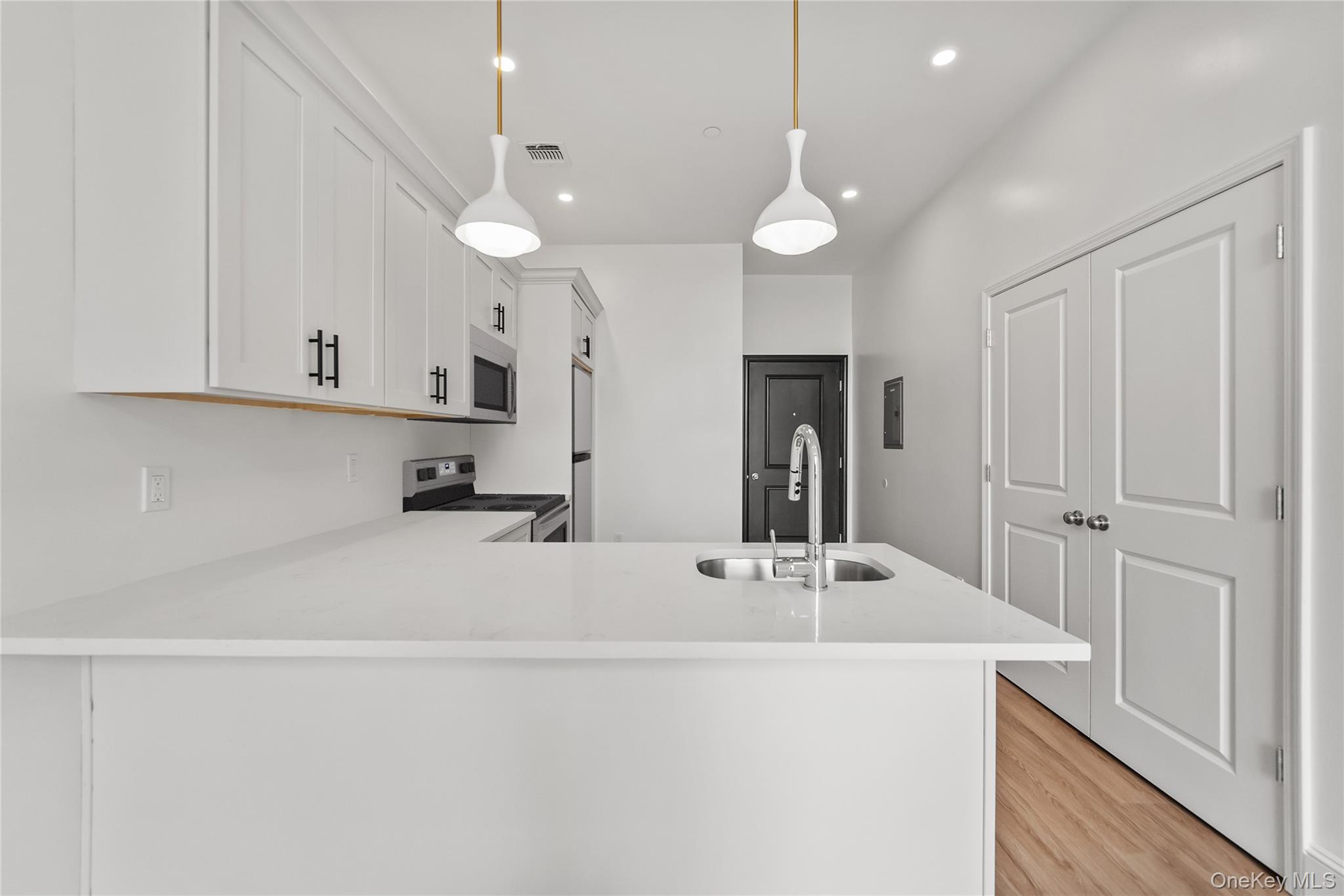 48 North Street, Unit 302 photo 3