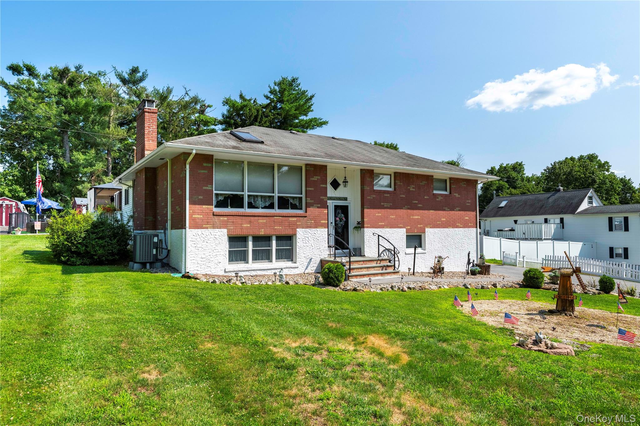 38 W Taconic Road – For Sale photo 2