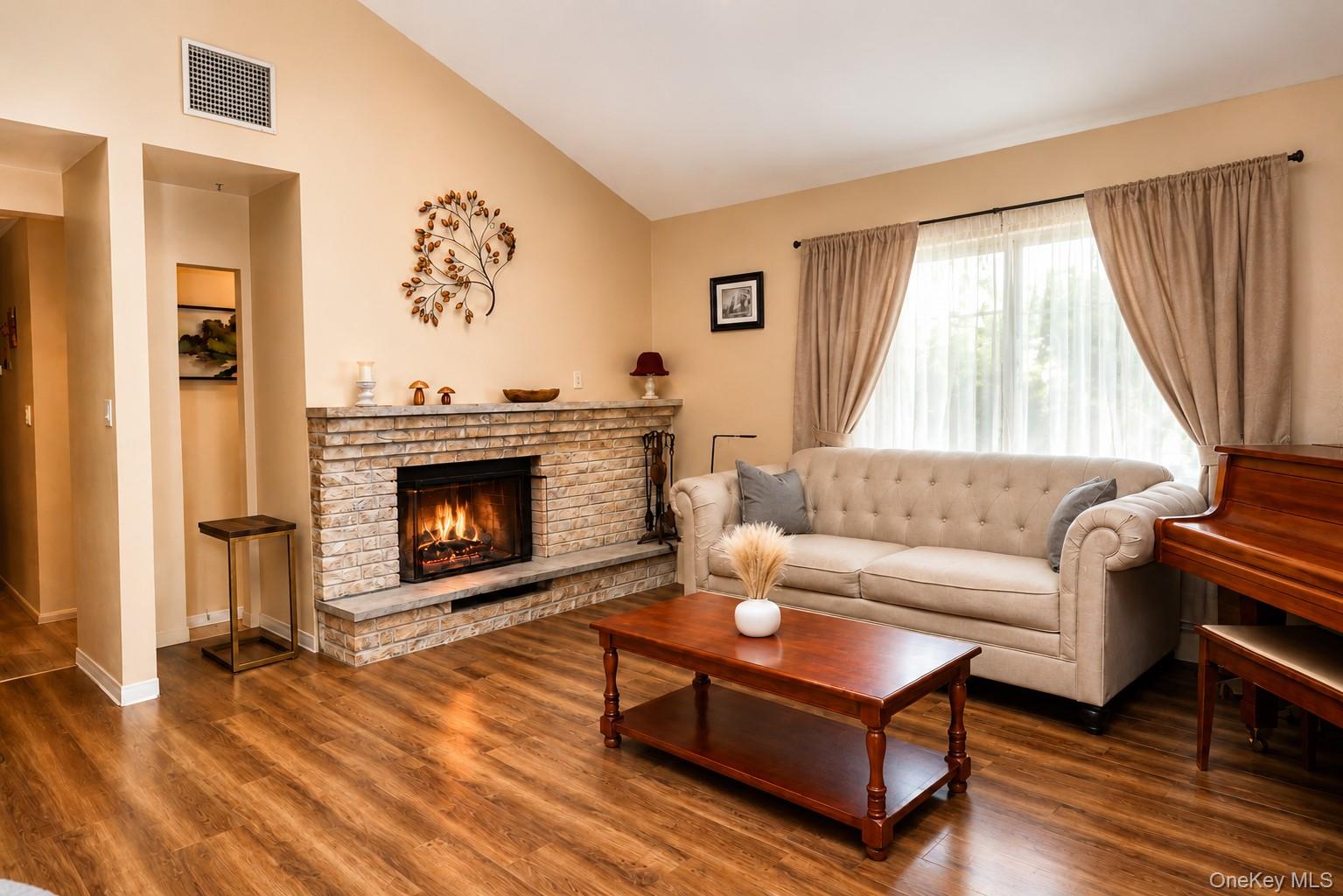 28 Sunrise Terrace – For Sale photo 5
