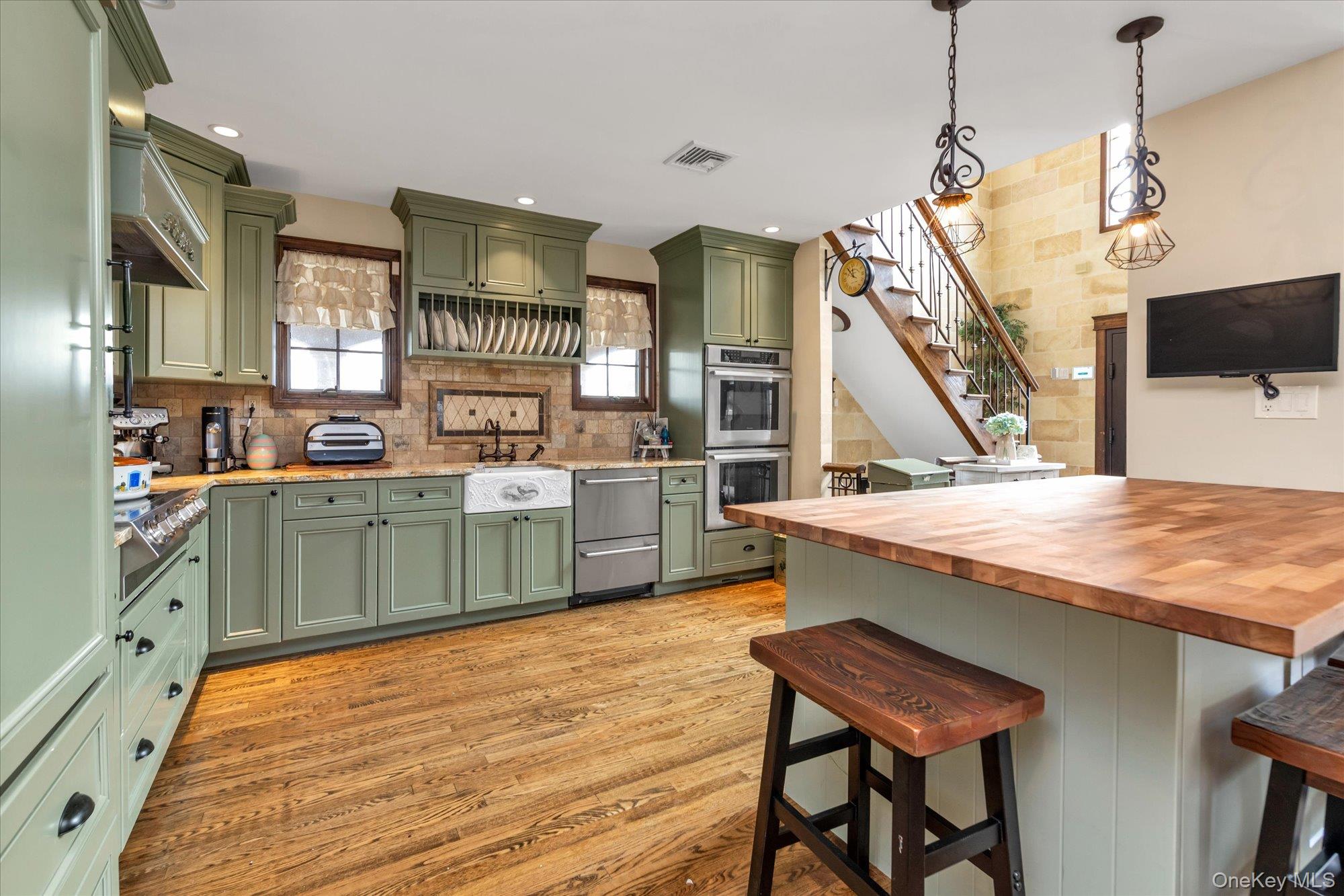 1789 Stuyvesant Avenue – For Sale photo 8