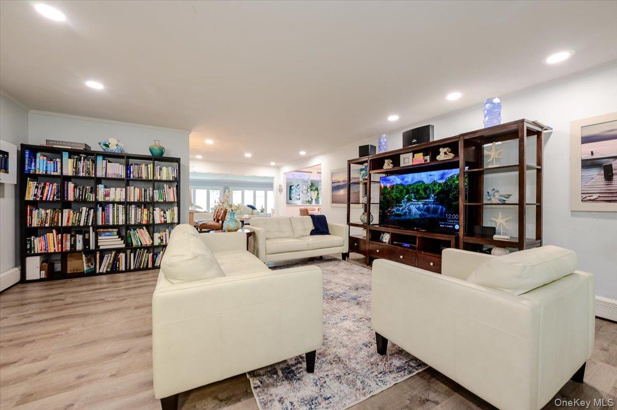 1497 Park Street – For Sale