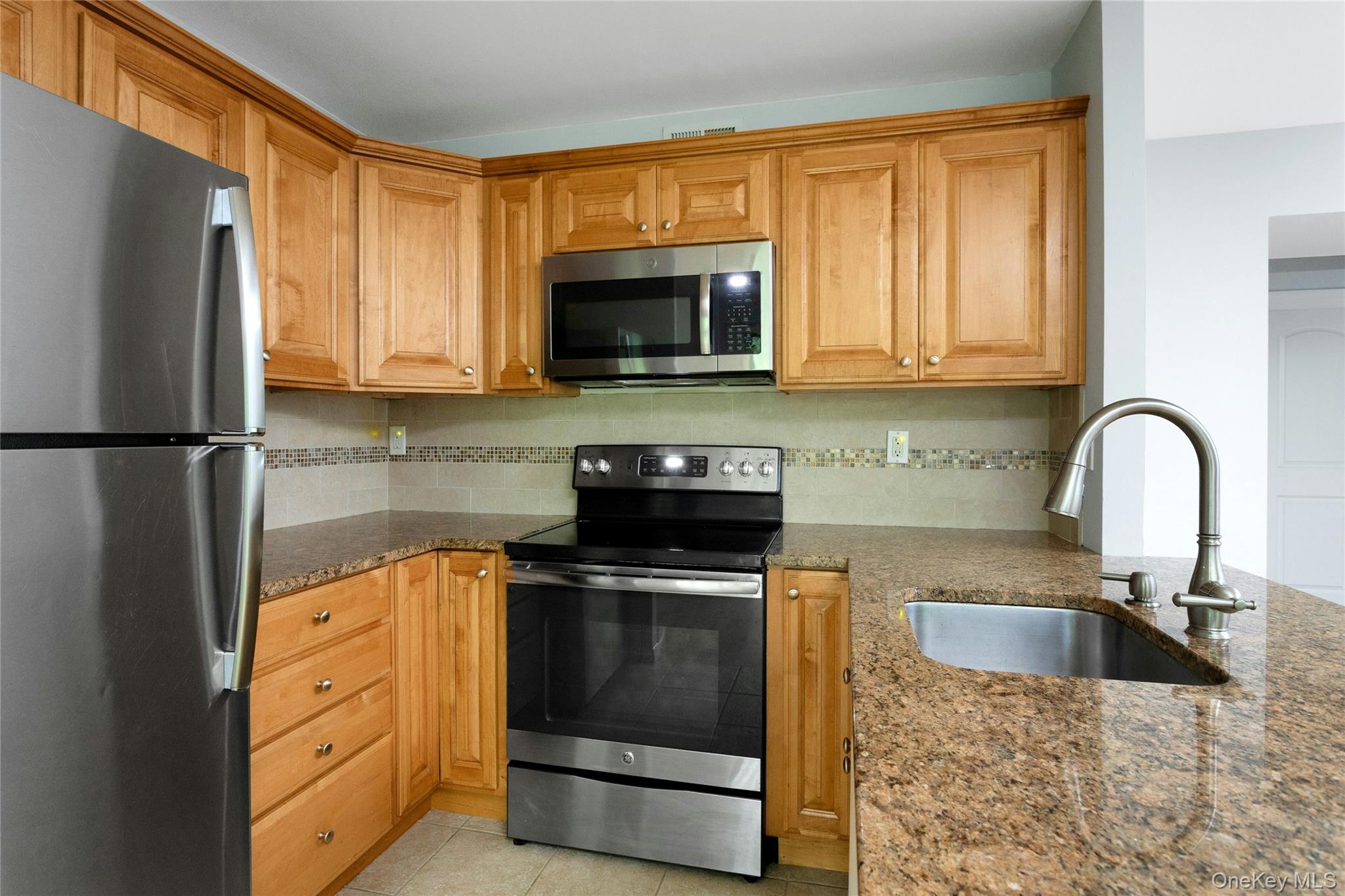 90 Molly Pitcher Lane, Unit F photo 12