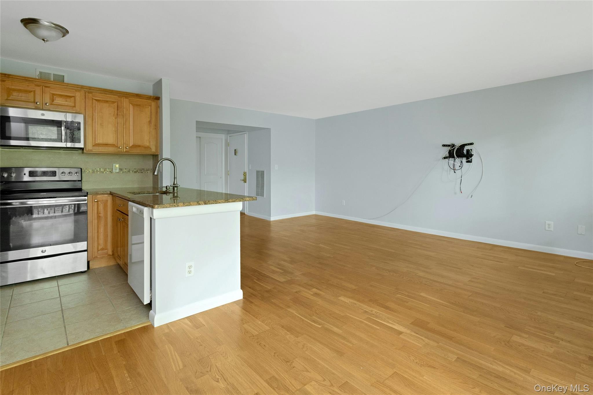 90 Molly Pitcher Lane, Unit F photo 13
