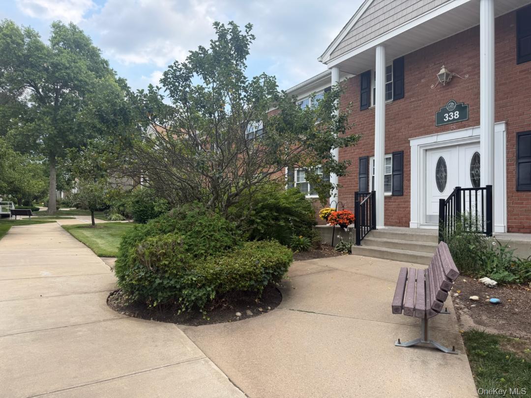 338 Lakeland Avenue, Unit 6 E photo 6