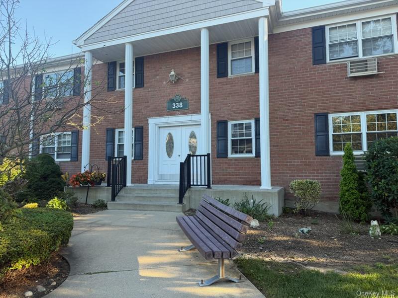 338 Lakeland Avenue, Unit 6 E photo 4