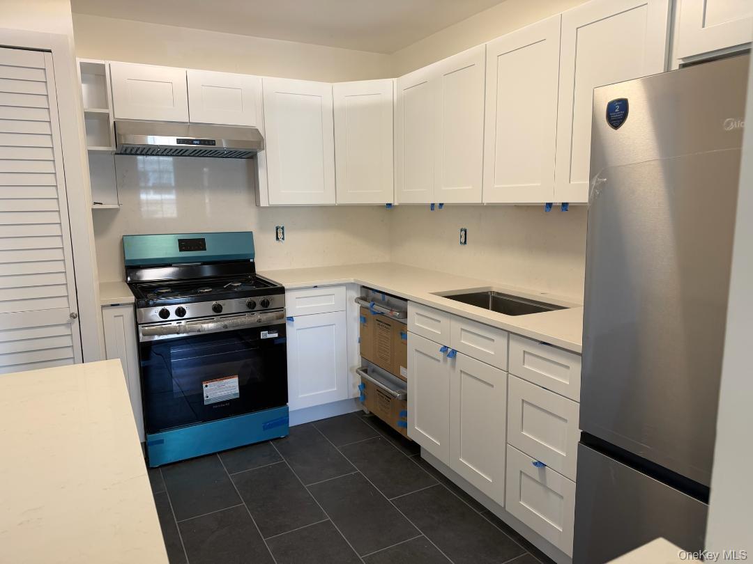 338 Lakeland Avenue, Unit 6 E photo 7
