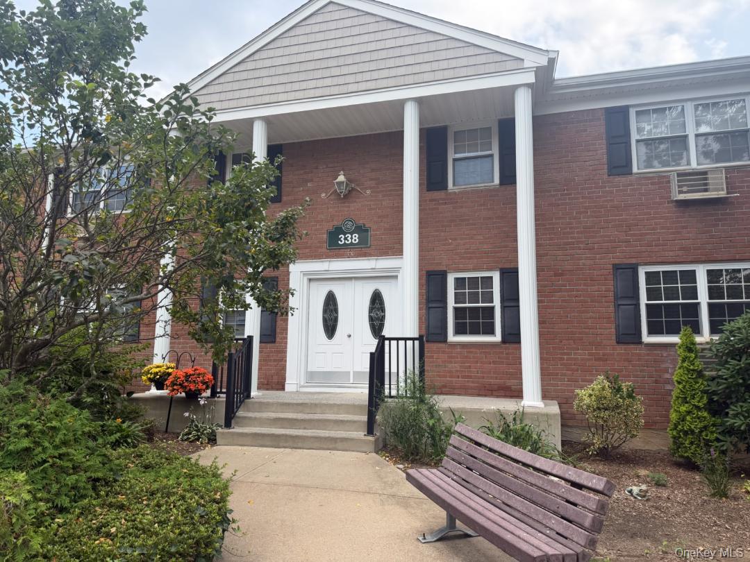 338 Lakeland Avenue, Unit 6 E photo 10