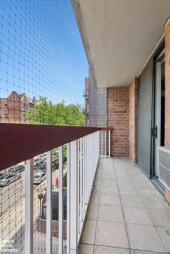 13624 Maple Ave, Unit 3D photo 5