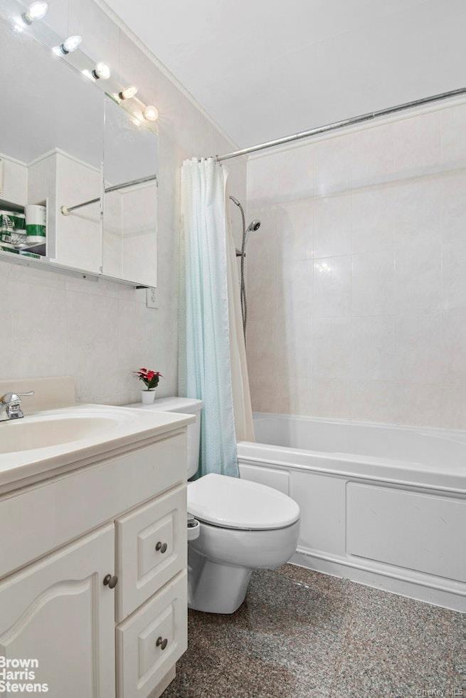 13624 Maple Ave, Unit 3D photo 7