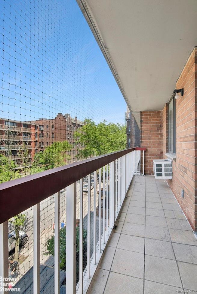 13624 Maple Ave, Unit 3D photo 9