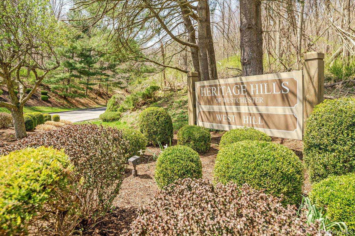 456 Heritage Hills, Unit B photo 33