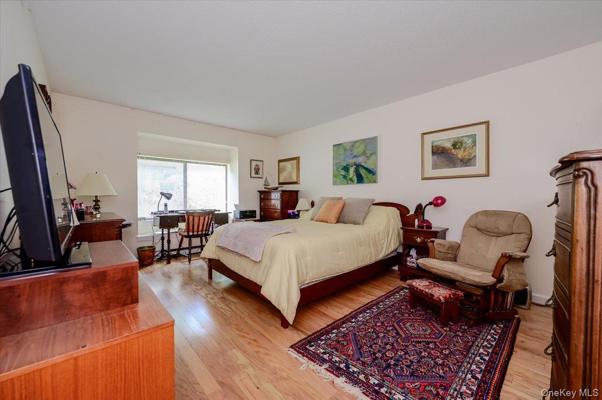456 Heritage Hills, Unit B photo 14