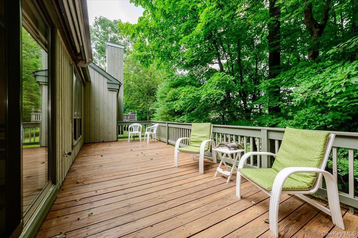 456 Heritage Hills, Unit B photo 18