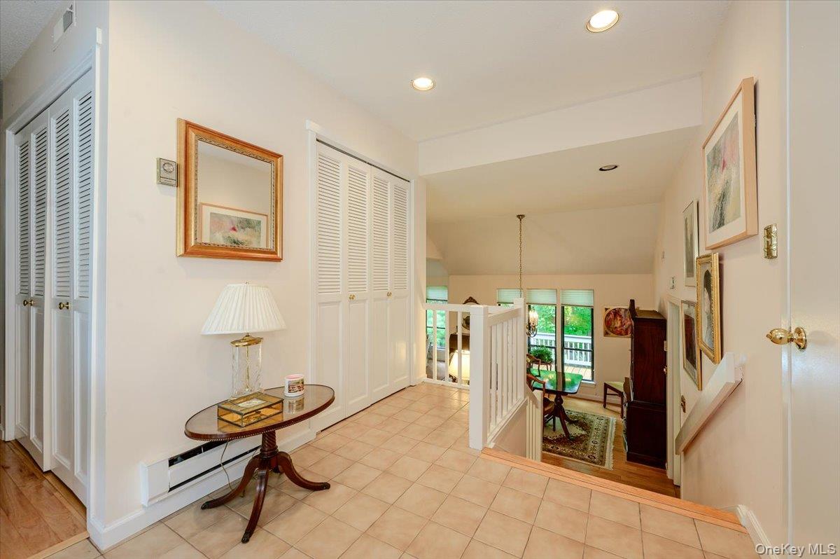 456 Heritage Hills, Unit B photo 2