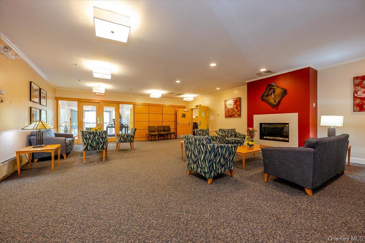 456 Heritage Hills, Unit B photo 22