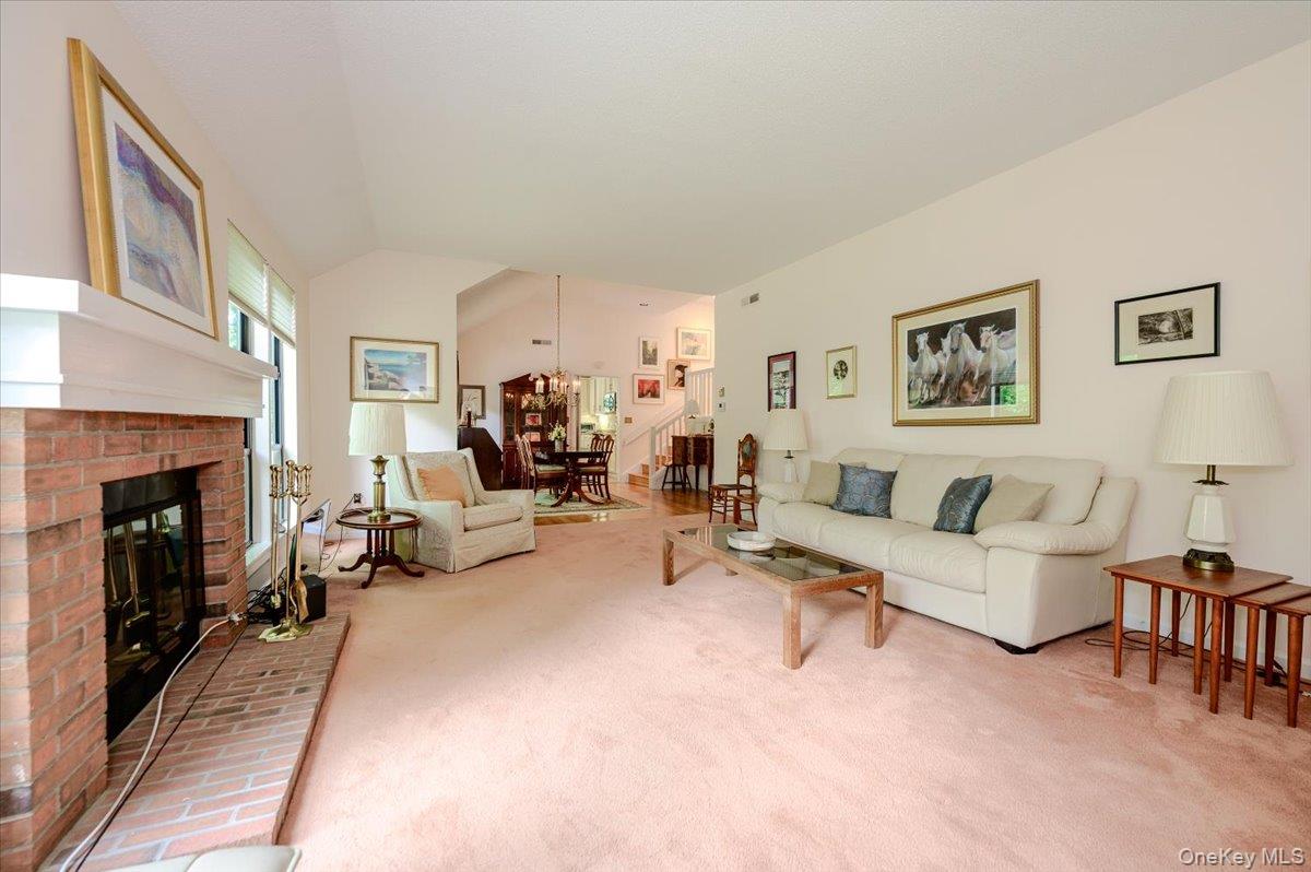 456 Heritage Hills, Unit B photo 6