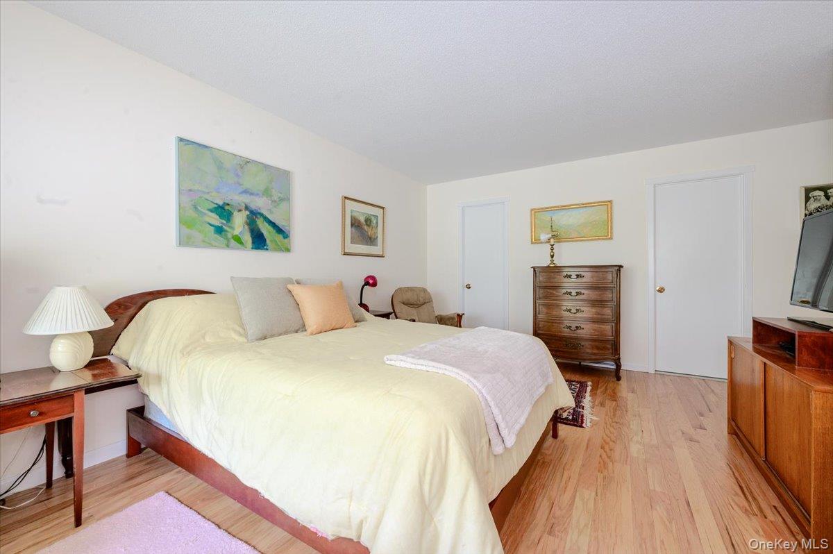 456 Heritage Hills, Unit B photo 13