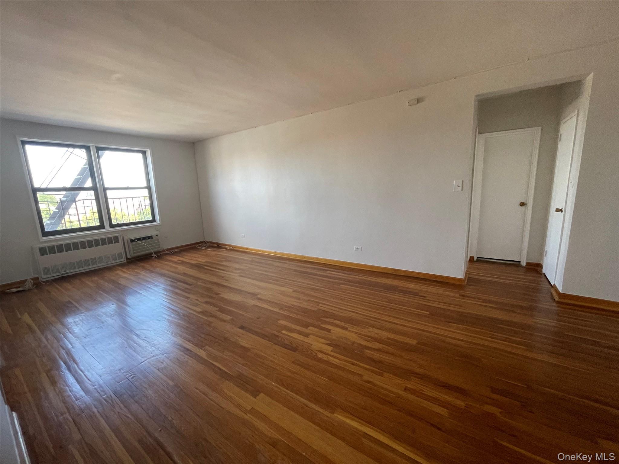 102-30 Queens Blvd, Unit 5L photo 2
