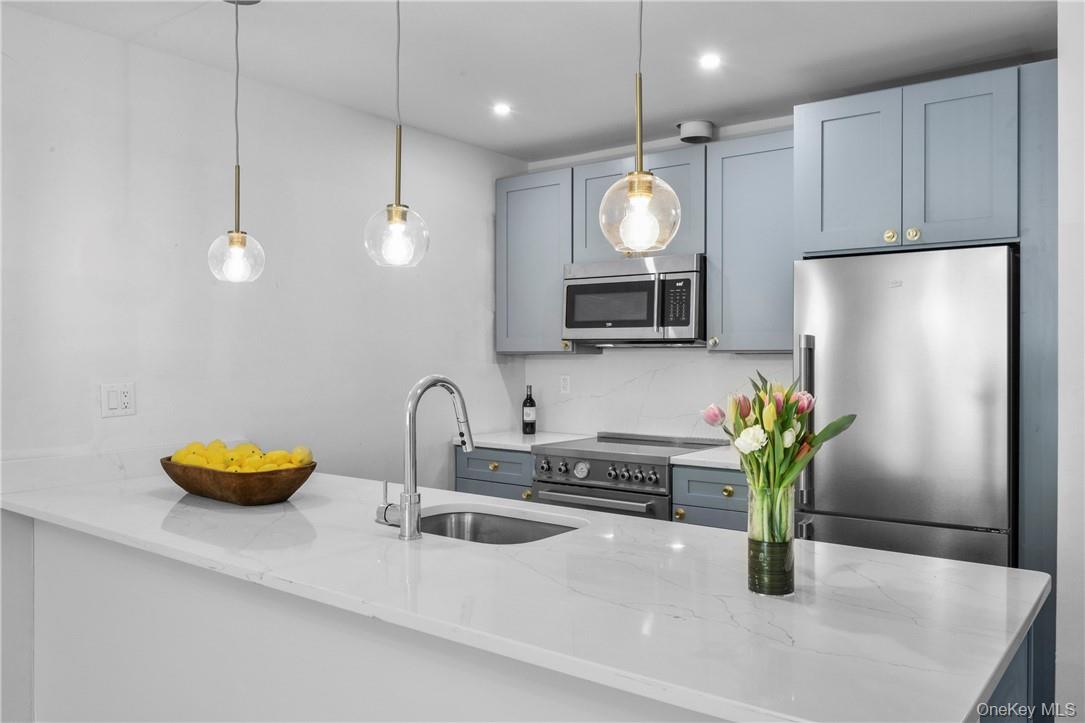 139 Fifth Avenue, Unit 4a photo 9
