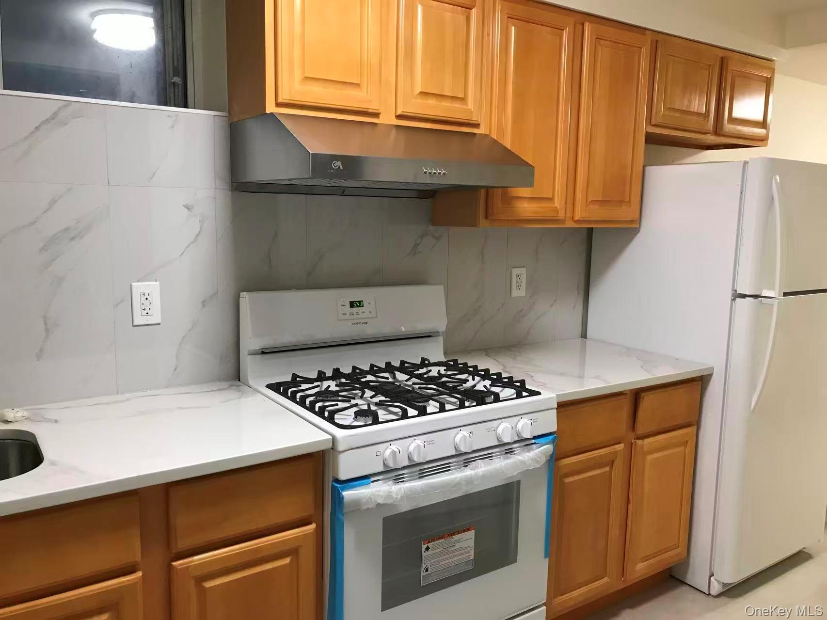 87-86 52nd Avenue – For Sale photo 3
