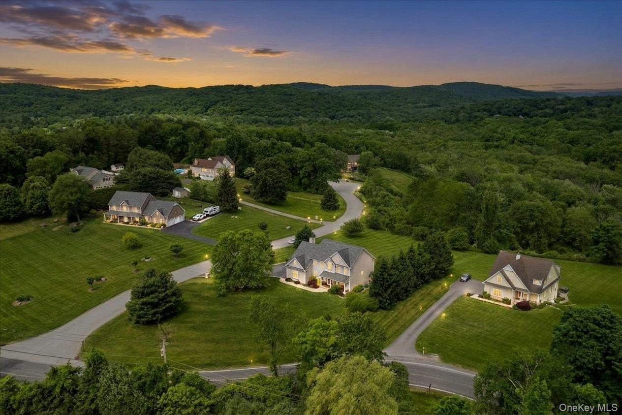 8 Shailin Lane – For Sale photo 2